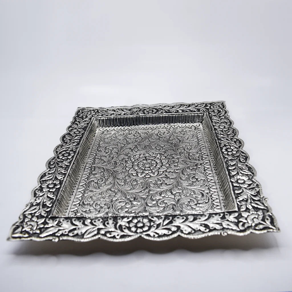 Handicraft Silver Elegance Tray – Premium Silver Serving Tray with Intricate Designs, Ideal for Luxury Table Settings and Elegant Occasions