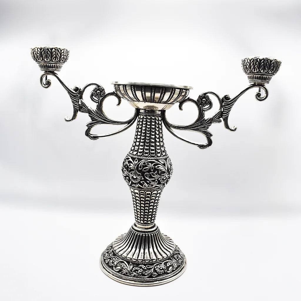 Radiant Silver Candle Holder - Elegant Decorative Candle Stand for Home Décor, Modern Candle Holder for Living Room, Chic Silver Candlestick for Parties