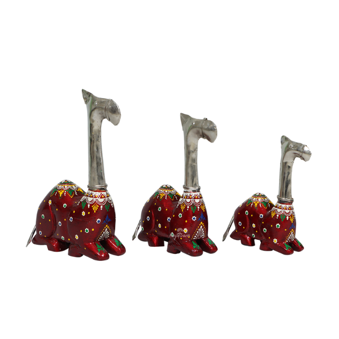 Red Sitting Camel Showpiece Set